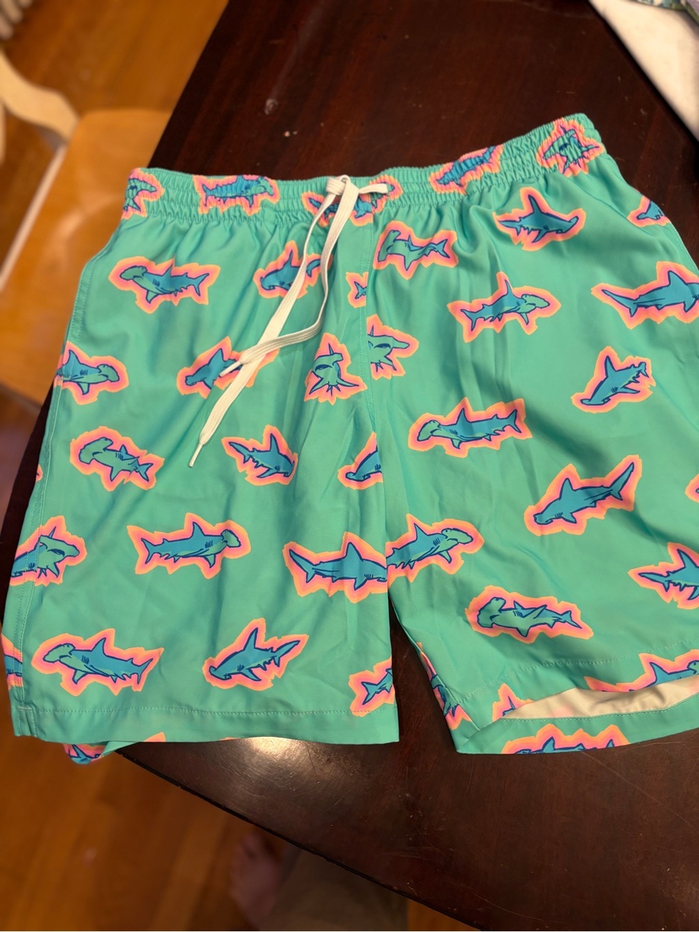 NWOT Chubbies Hammerhead shark swim trunks XL